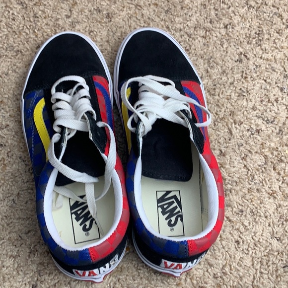 Vans - Picture 4 of 6